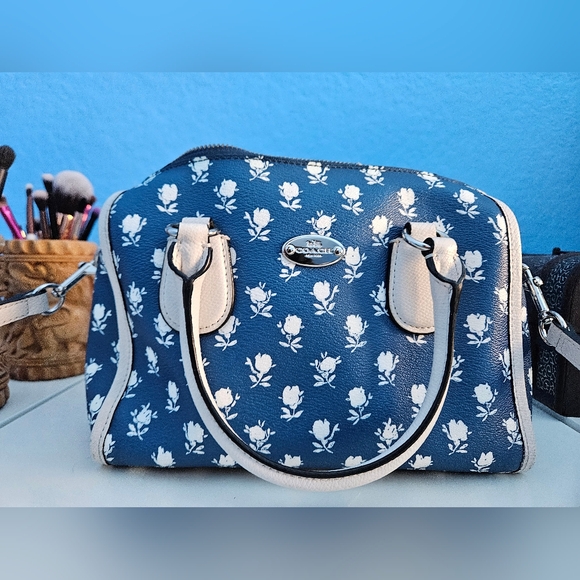 Coach Floral Blue Purse crossbody (removable strap) - Picture 2 of 7